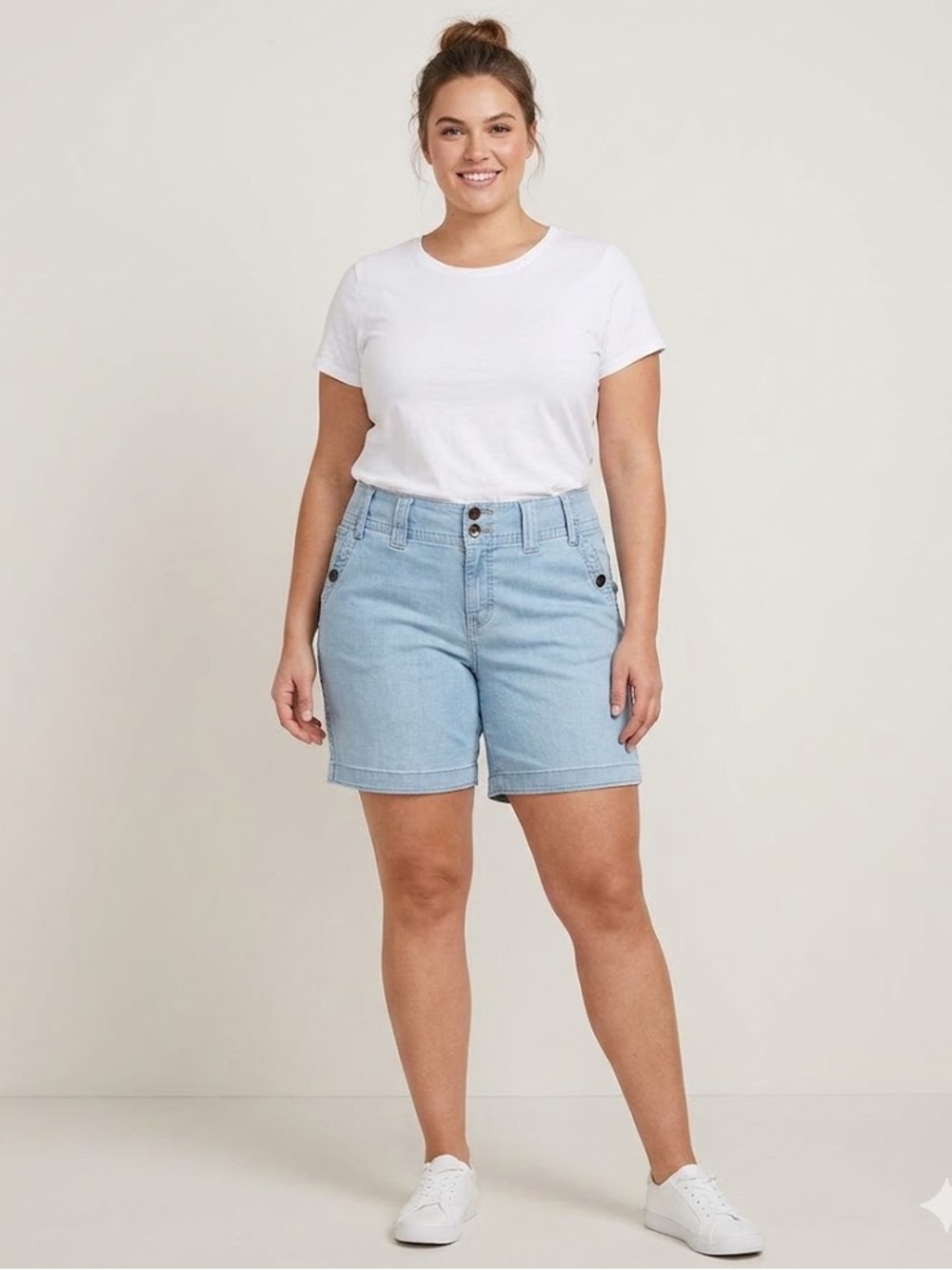 Women’s LEE Light Wash Denim Jean Shorts, Waist 34, Size XL extra large